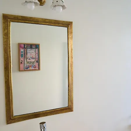 Cozy Pigneto Flat With Balcony アパート ローマ