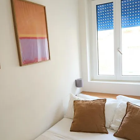 アパート Cozy Pigneto Flat With Balcony ローマ